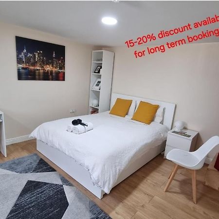 Lovely Studio-Flat With Free Parking, Free Wifi. Лидс Экстерьер фото