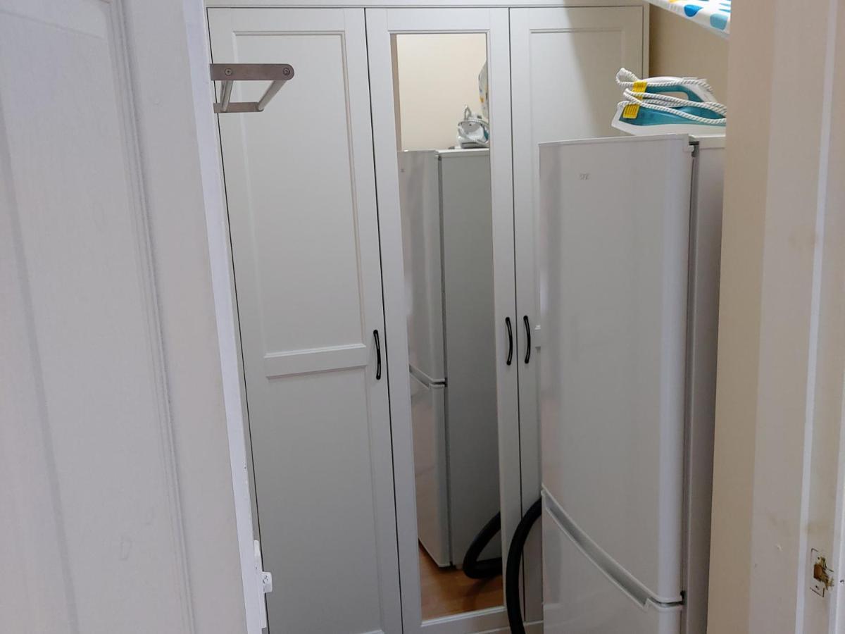 Lovely Studio-Flat With Free Parking, Free Wifi. Лидс Экстерьер фото