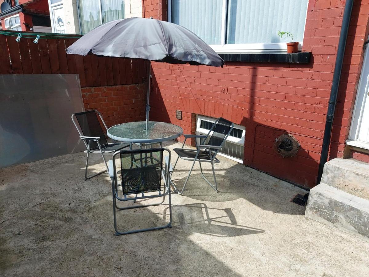Lovely Studio-Flat With Free Parking, Free Wifi. Лидс Экстерьер фото