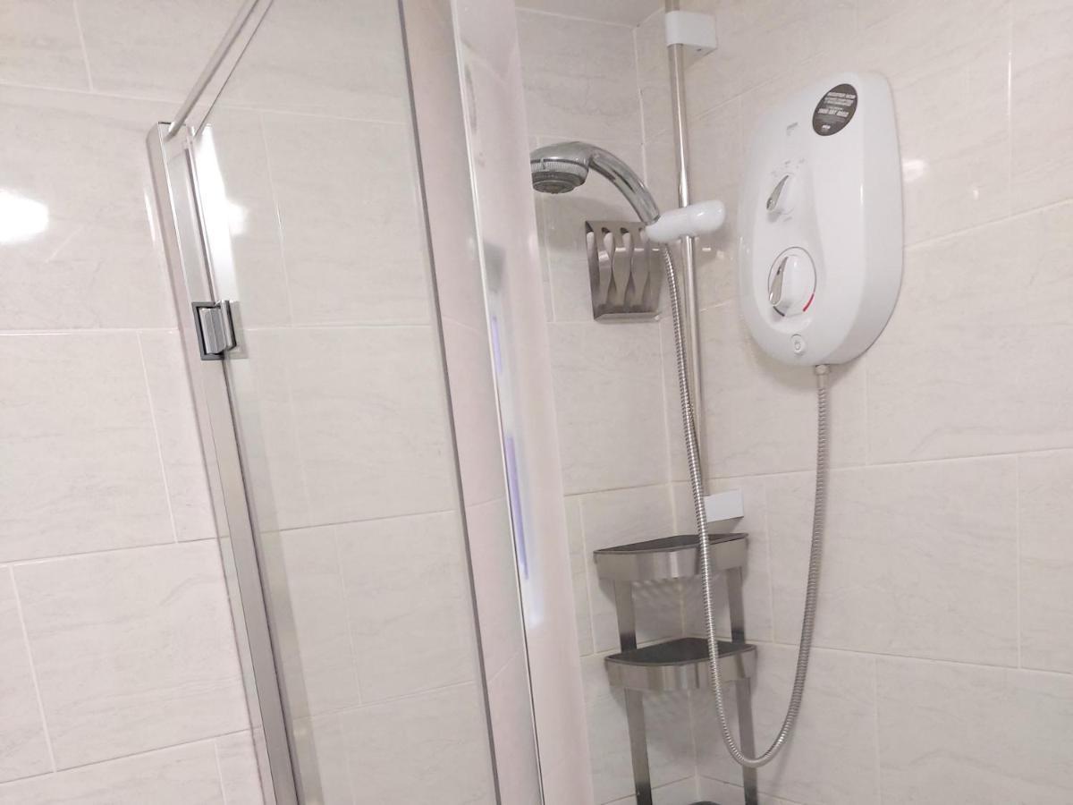 Lovely Studio-Flat With Free Parking, Free Wifi. Лидс Экстерьер фото